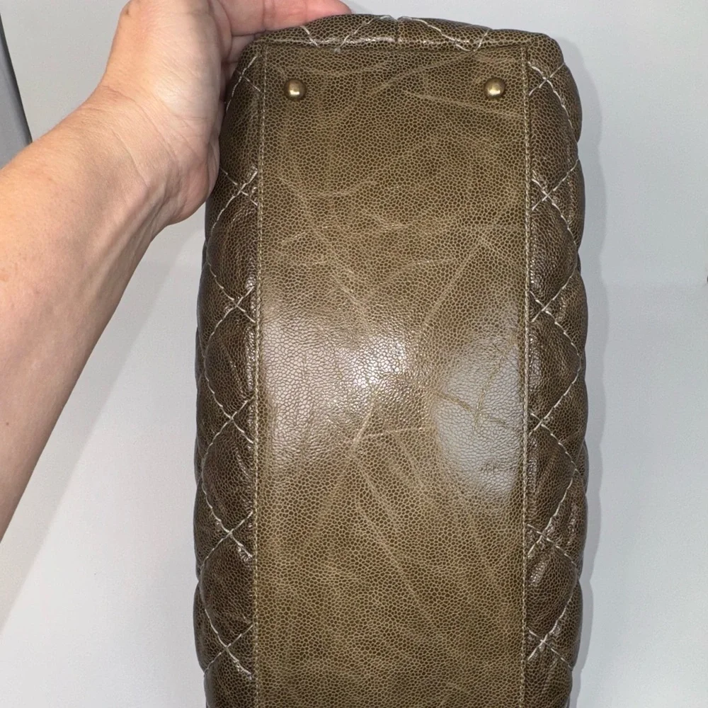 Authentic CHANEL Quilted Caviar Leather Tote - Picture 4 of 16